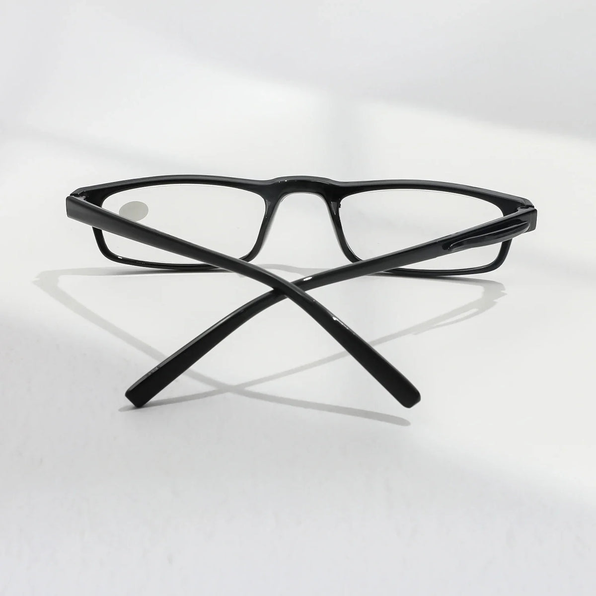 Lentes de lectura livianos, detalle del marco